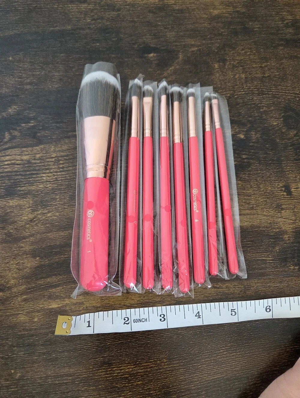 NEW BH Cosmetics Makeup Brush Set Of 8 Brushes Pink Various Sizes Cosmetology